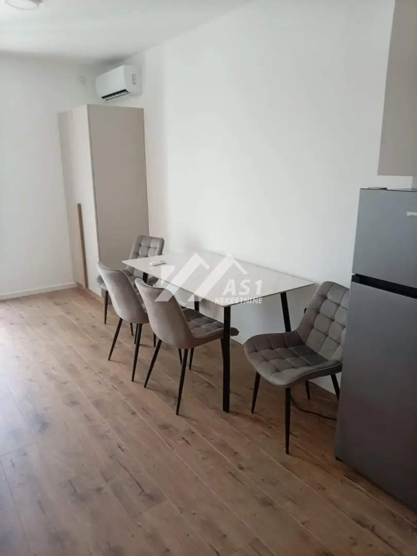 Izdavanje, dvosoban stan, 50m², Veternik, Novi Sad Sve Podlokacije
