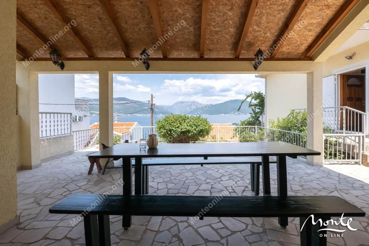 Prodaja, kuća, 147m², Krašići, Tivat