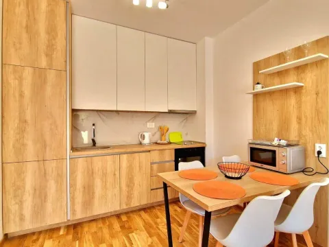 Sale, one bedroom apartment, 39m², Bečići, Budva - image 4