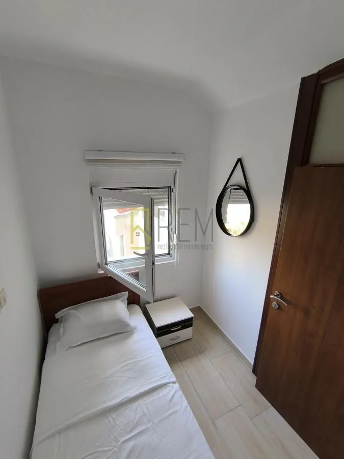 Prodaja, dvosoban stan, 78m², Tivat, Crna Gora
