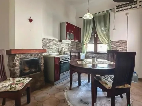 Izdavanje, jednosoban stan, 64m², Centar, Podgorica - image 4