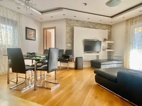 Prodaja, dvosoban stan, 75m², Budva, Crna Gora - image 2