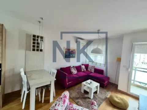 Izdavanje, jednosoban stan, 45m², City Kvart, Podgorica