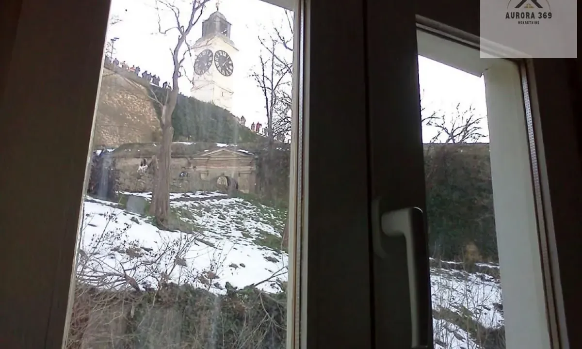 Prodaja, trosoban stan, 85m², Petrovaradin, Novi Sad