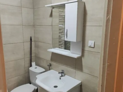 Izdavanje, jednosoban stan, 39m², Centar, Podgorica - image 5