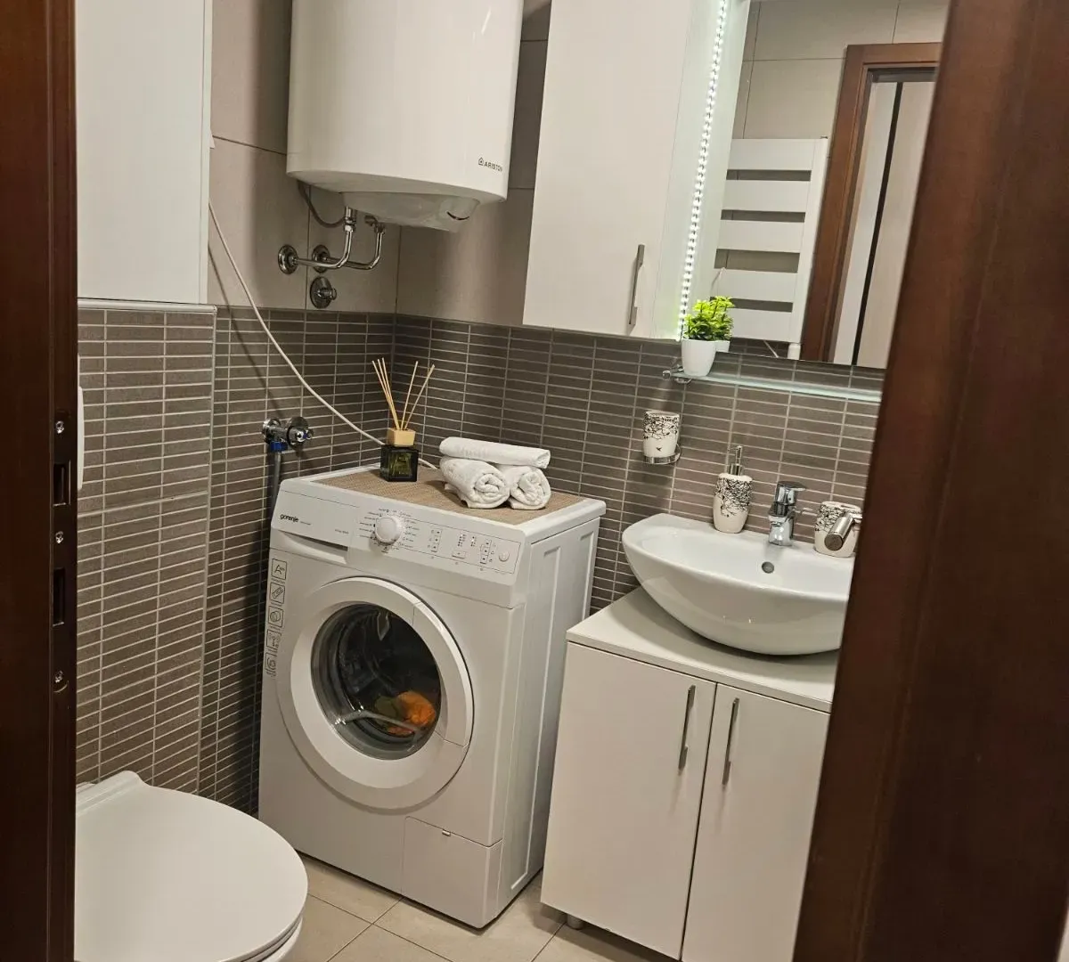 Rent, one bedroom apartment, 43m², Tološka šuma, Podgorica