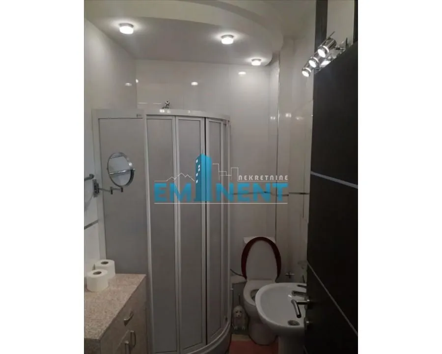 Izdavanje, dvosoban stan, 55m², Lekino Brdo, Voždovac Sve Podlokacije