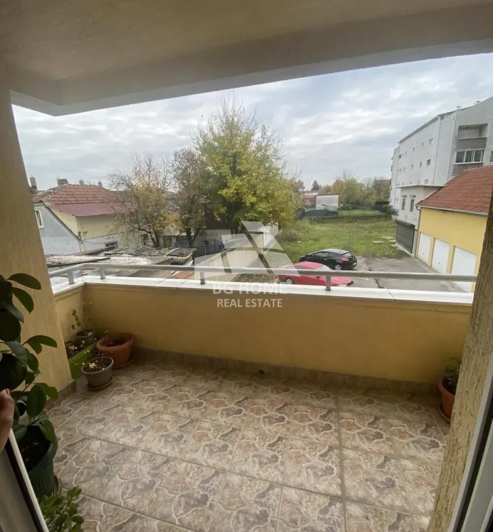 Rent, two bedroom apartment, 85m², Zemun Centar, Zemun Sve Podlokacije