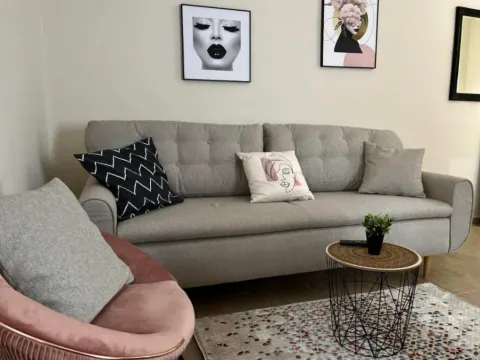 Izdavanje, garsonjera, 35m², Budva, Crna Gora - image 9