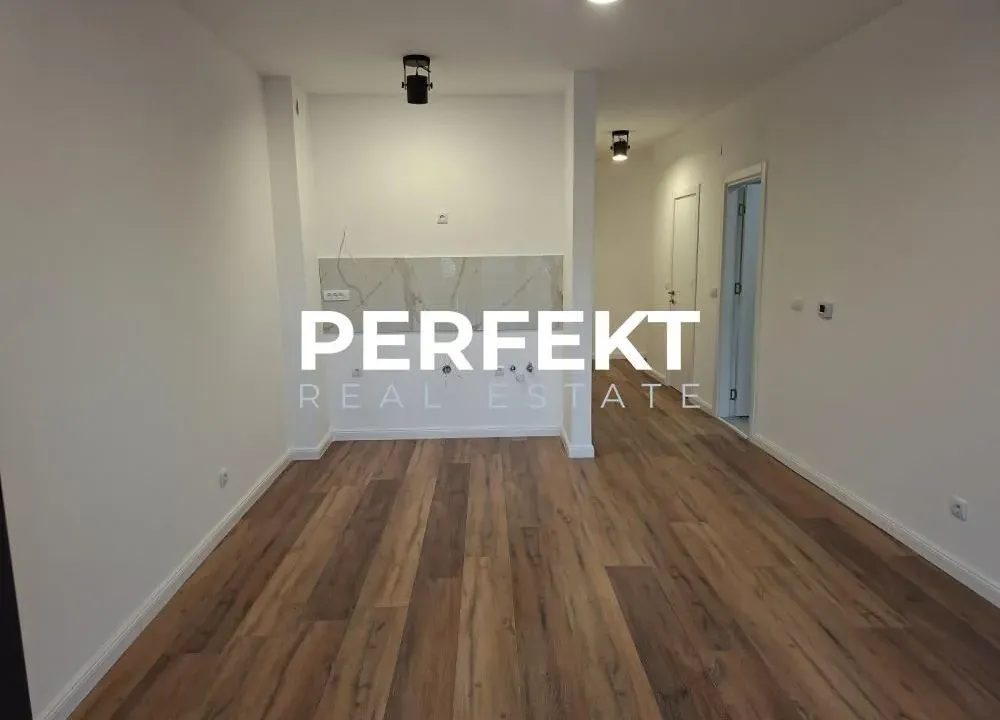 Prodaja, dvosoban stan, 65m², Centar, Pančevo