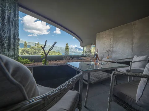 Rent, two bedroom apartment, 81m², Centar, Budva - image 14