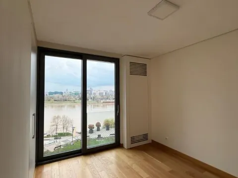 Rent, four bedroom apartment, 117m², Savski Venac, Beograd - image 8