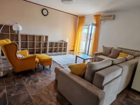 Stan in Rakovica