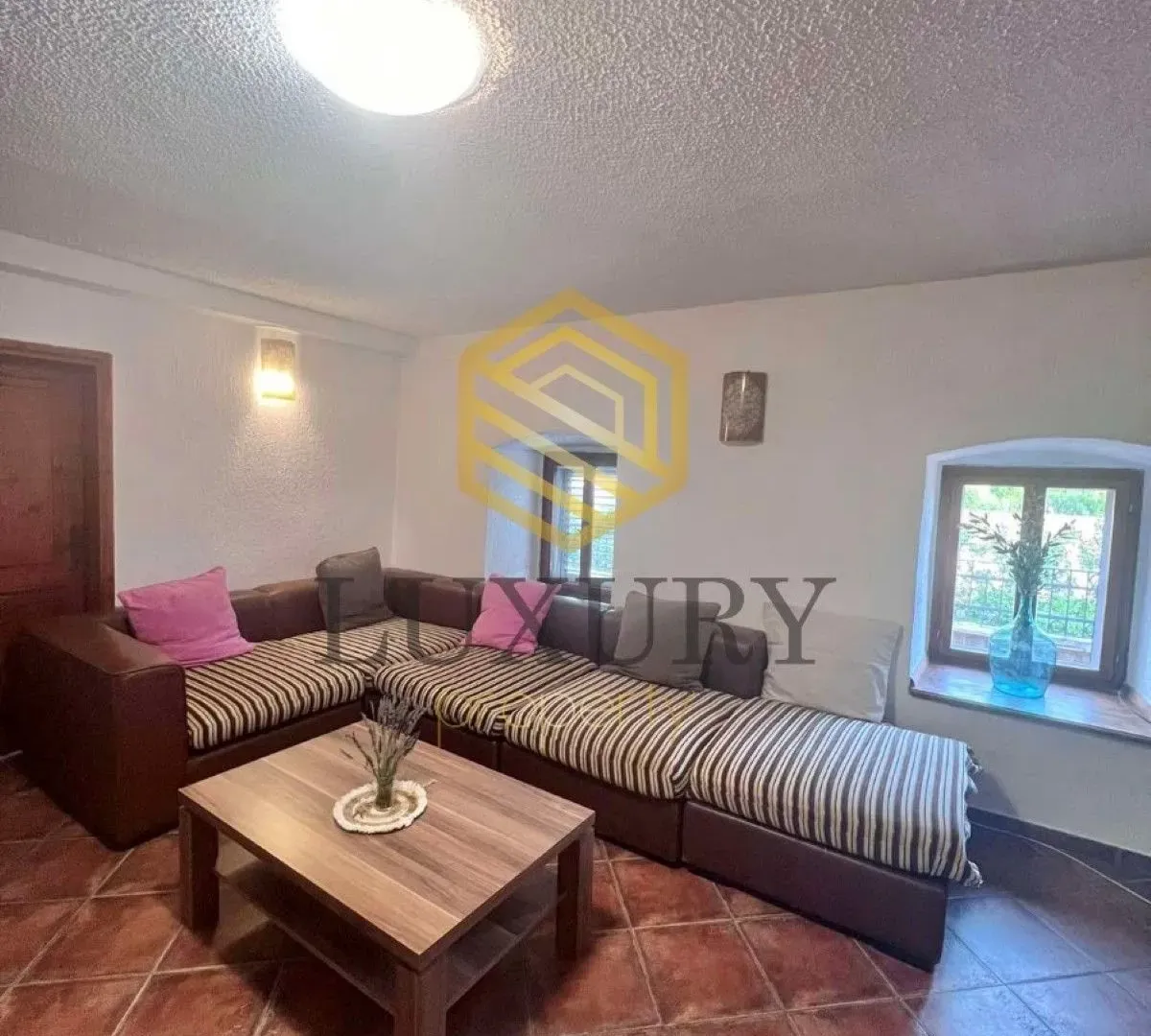 Sale, house, 425m², Rijeka Reževići, Budva