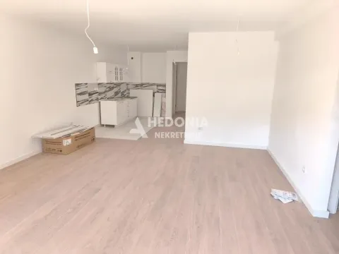 Rent, three bedroom apartment, 74m², Autokomanda, Voždovac Sve Podlokacije - image 4