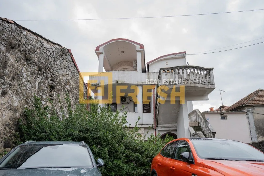 Rent, office space, 100m², Stara Varoš, Podgorica