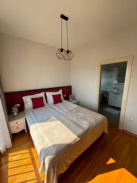 Rent, two bedroom apartment, 86m², Bečići, Budva - image 7