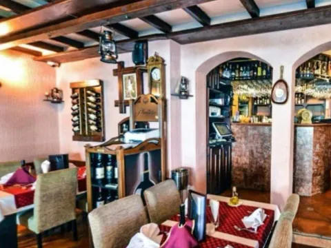 Rent, office space, 250m², Budva, Crna Gora - image 3