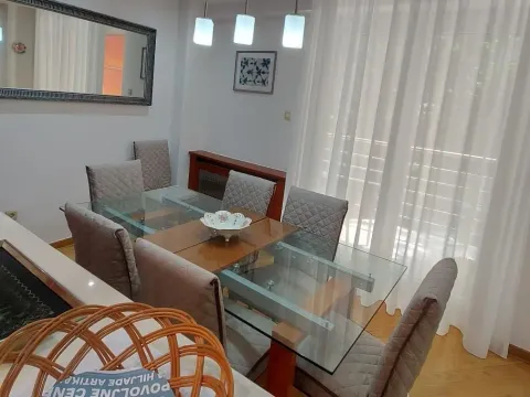 Izdavanje, stan, 156m², Kalenić Pijaca, Vračar Sve Podlokacije - image 8