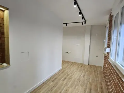 Rent, office space, 60m², Palilula, Niš - image 8