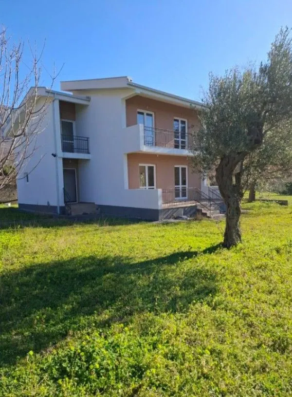 Sale, house, 200m², Župci, Bar