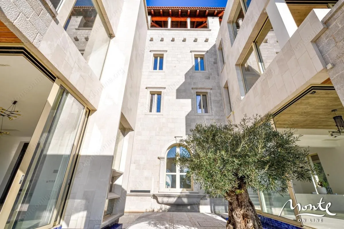 Prodaja, kuća, 791m², Donja Lastva, Tivat
