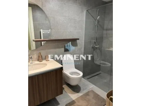 Izdavanje, trosoban stan, 86m², Savski Venac, Beograd - image 11