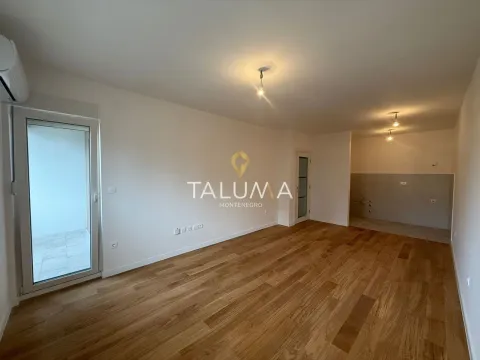 Izdavanje, jednosoban stan, 49m², City Kvart, Podgorica - image 3