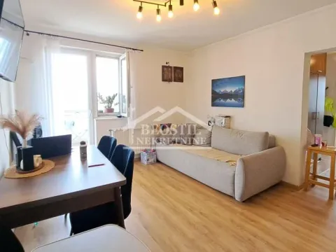 Sale, three bedroom apartment, 60m², Zvezdarska Šuma, Zvezdara Sve Podlokacije