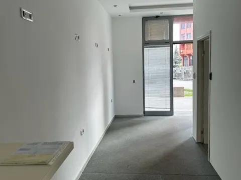 Prodaja, poslovni prostor, 54m², Podgorica, Crna Gora - image 11