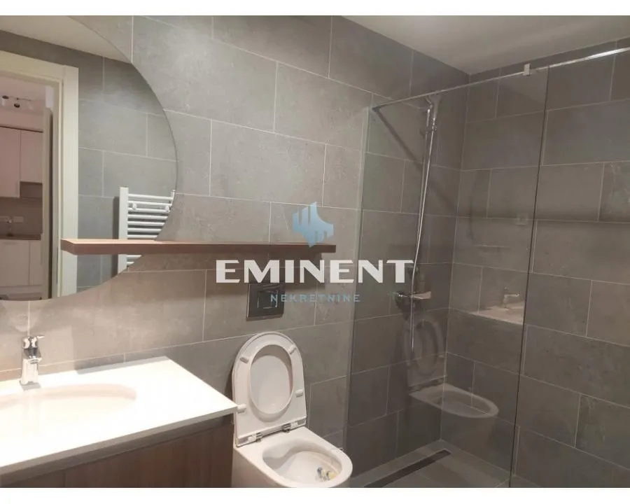 Izdavanje, dvosoban stan, 57m², Savski Venac, Beograd