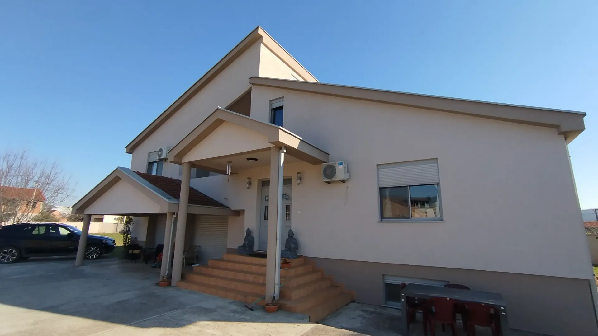 Rent, house, 375m², Donja Gorica, Podgorica