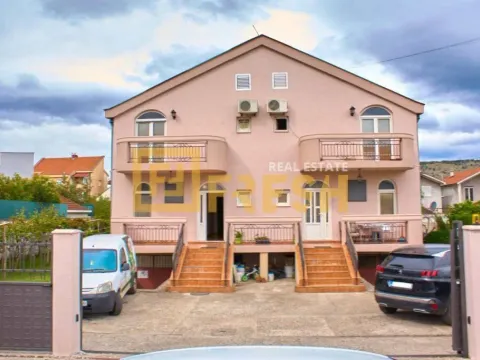 Rent, house, 160m², Tološi, Podgorica