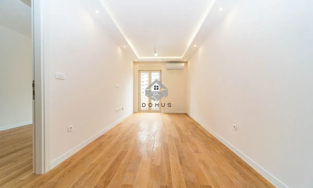 Izdavanje, poslovni prostor, 43m², Central Point, Podgorica