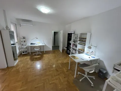 Izdavanje, dvosoban stan, 50m², Centar, Novi Sad - image 4