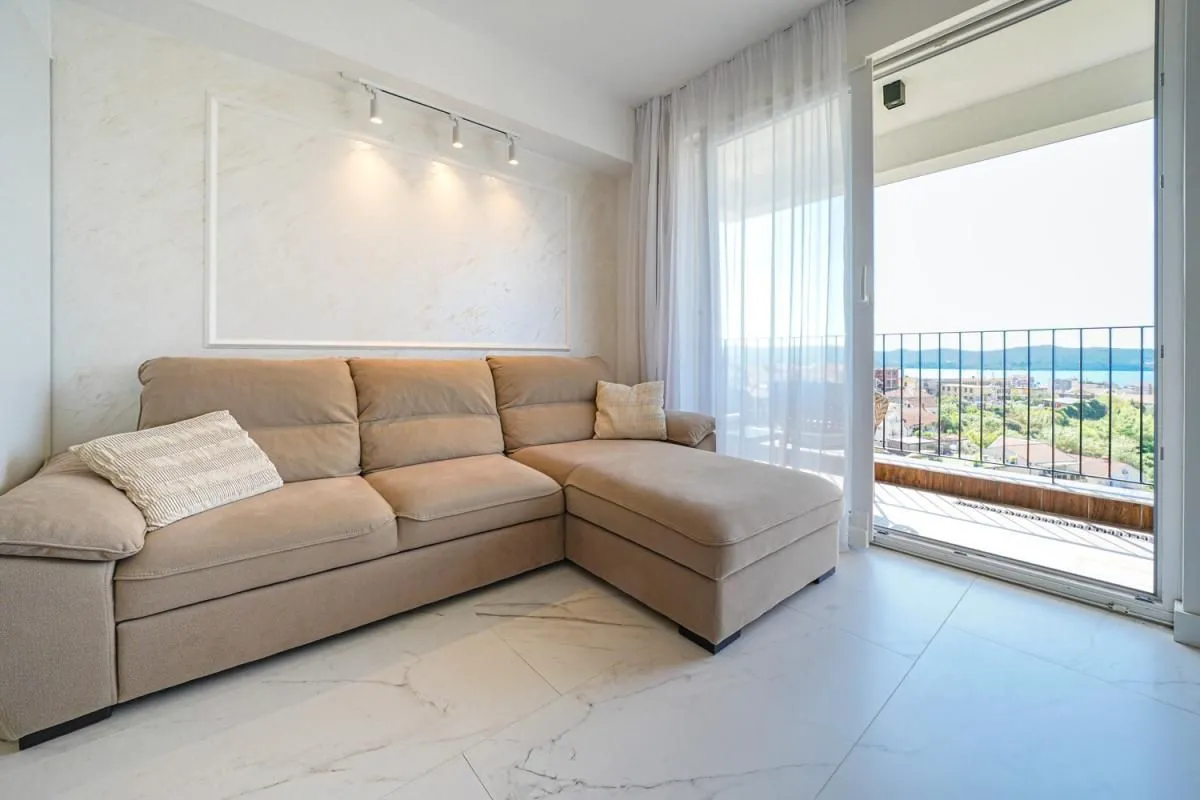 Prodaja, dvosoban stan, 66m², Tivat, Crna Gora