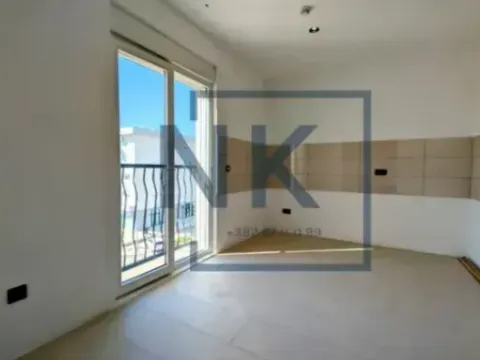 Prodaja, trosoban stan, 112m², Stari Aerodrom, Podgorica - image 6