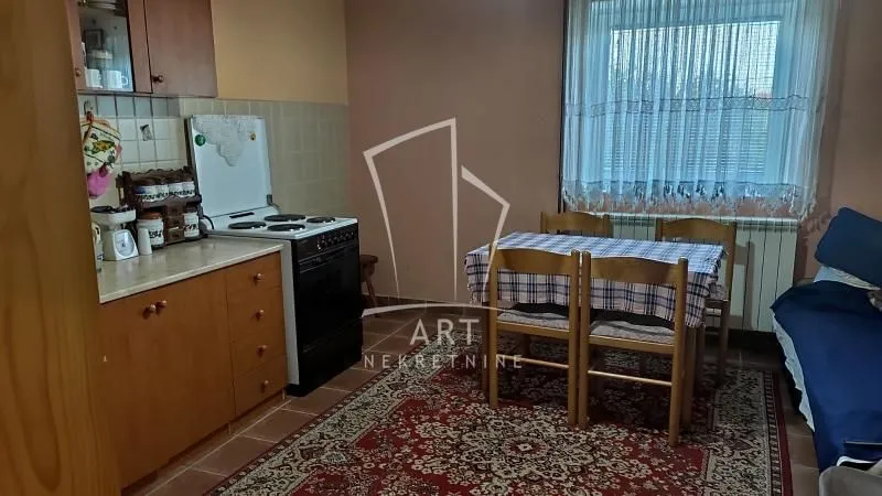 Sale, house, 240m², Voždovac Sve Podlokacije, Beograd