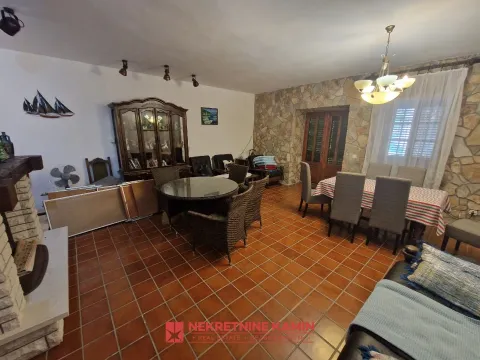 Prodaja, kuća, 140m², Stoliv, Kotor - image 3