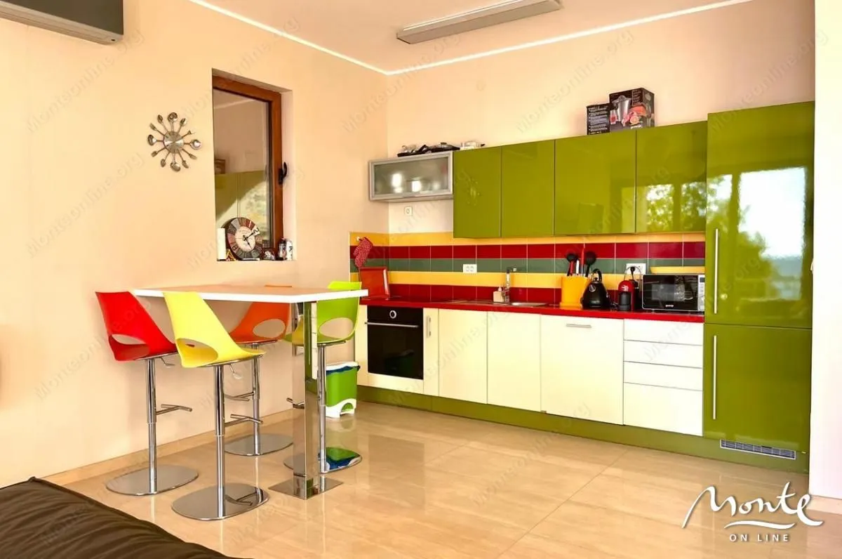 Sale, house, 323m², Utjeha, Bar