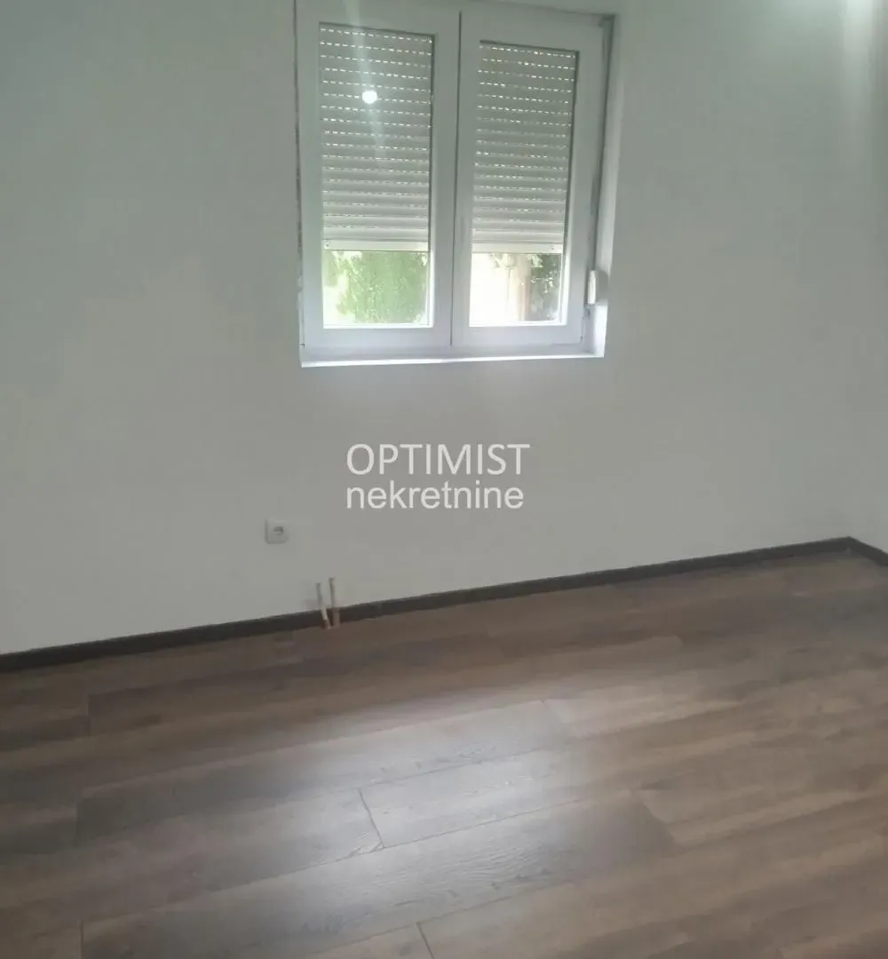 Izdavanje, trosoban stan, 70m², Borča 1, Borča Sve Podlokacije