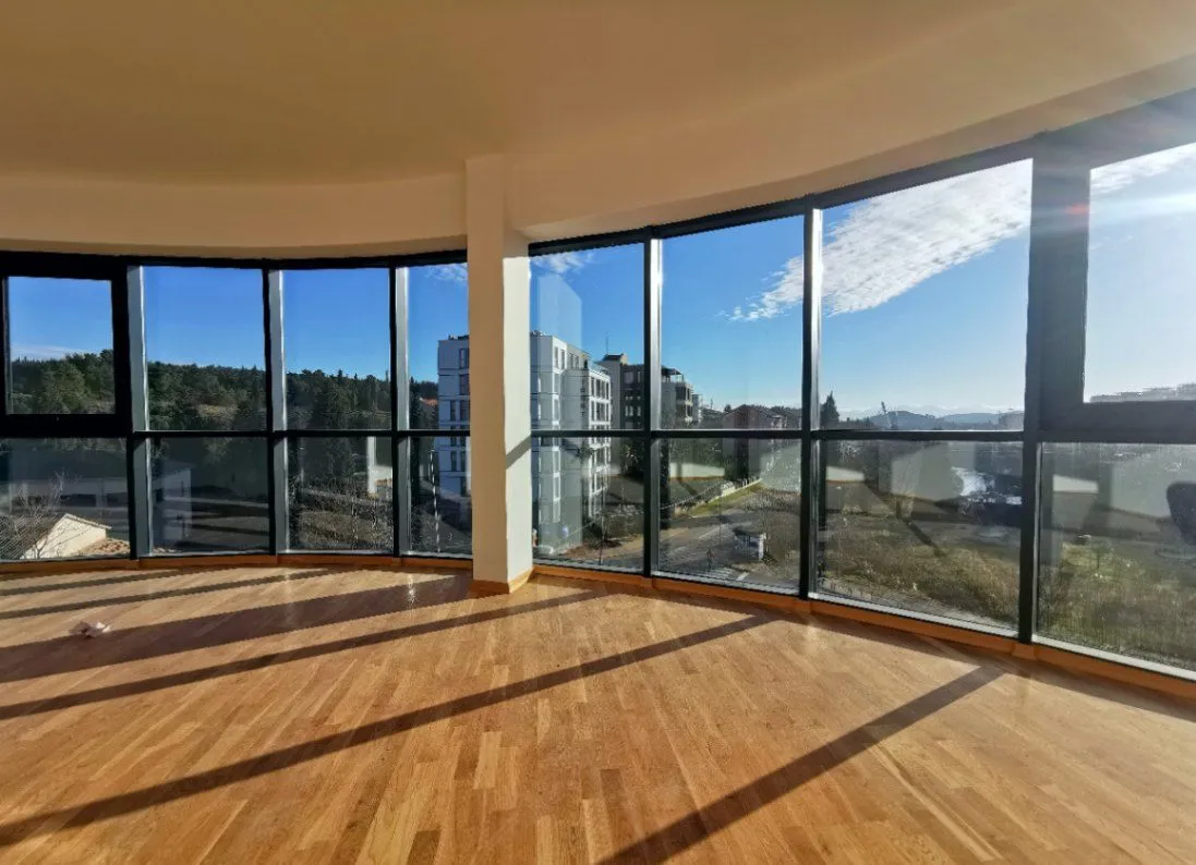 Izdavanje, poslovni prostor, 117m², Vezirov Most, Podgorica