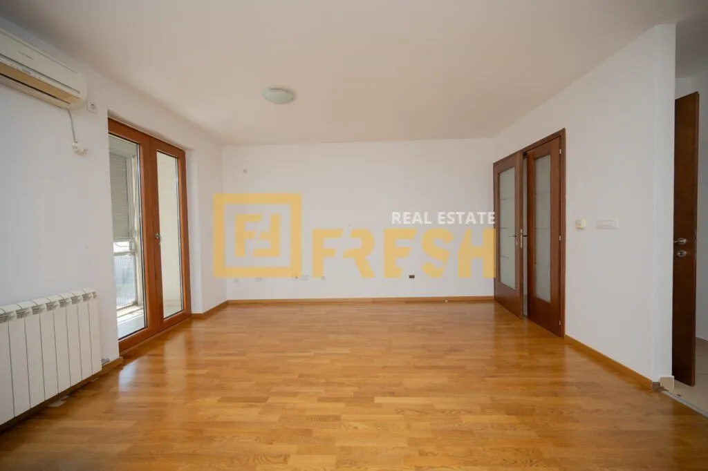 Izdavanje, dvosoban stan, 85m², Tološi, Podgorica