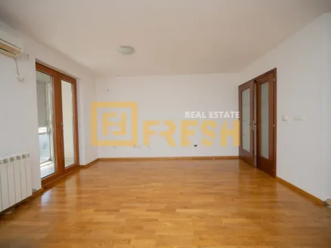 Izdavanje, dvosoban stan, 85m², Tološi, Podgorica - image 8