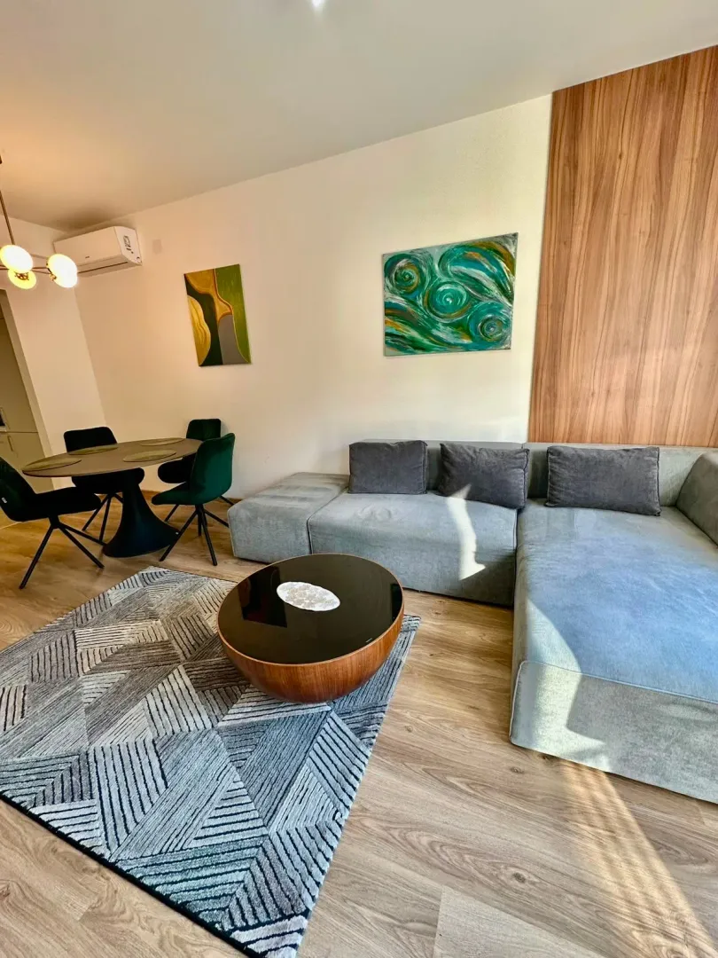 Rent, one bedroom apartment, 43m², Boreti, Budva