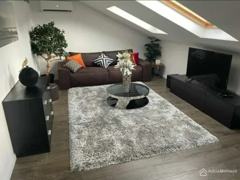 Prodaja, dvosoban stan, 82m², Dobrota, Kotor - image 16