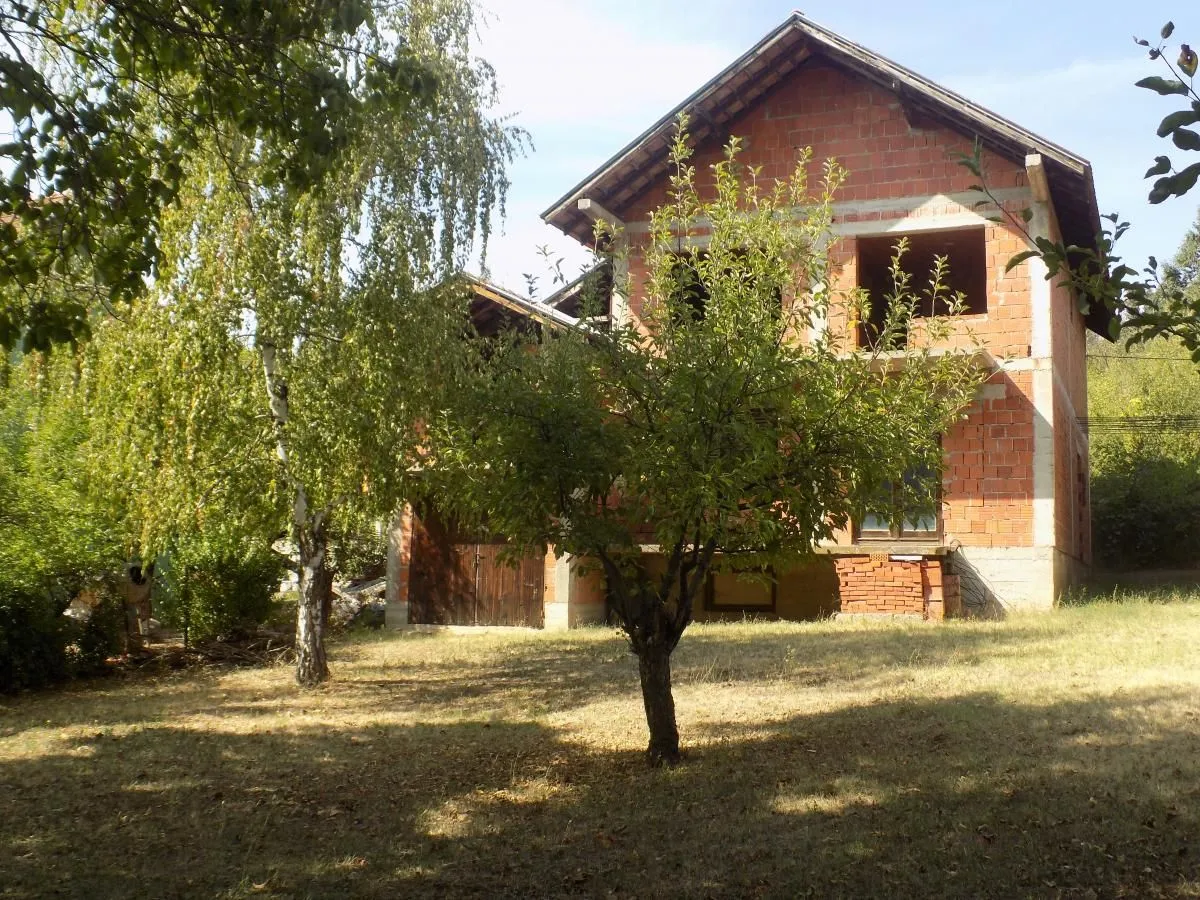 Prodaja, kuća, 228m², Karadjordjevo brdo, Paraćin