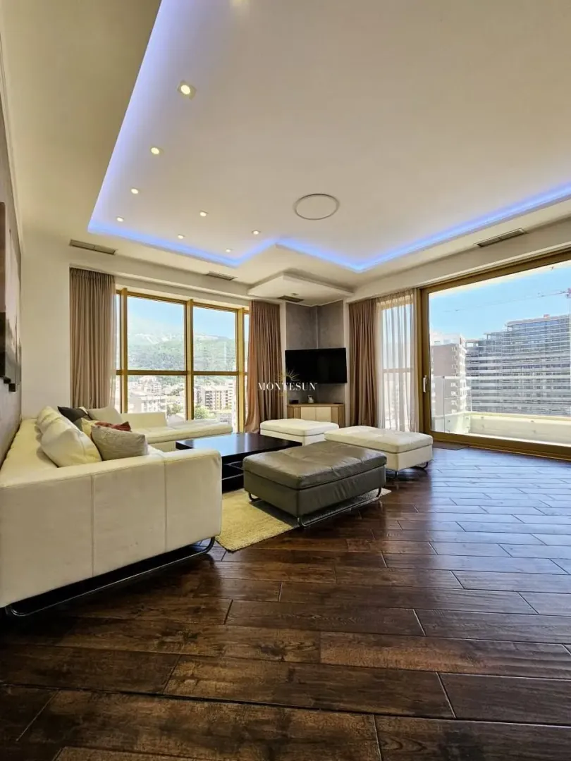 Rent, two bedroom apartment, 89m², Centar, Budva