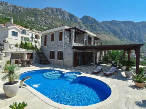 Sale, house, 200m², Blizikuće, Budva - image 1