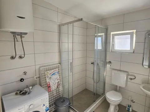 Izdavanje, jednosoban stan, 38m², Zagorič, Podgorica - image 6